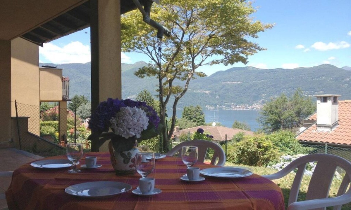 Germignaga House | la Veranda Comfortable holiday residence