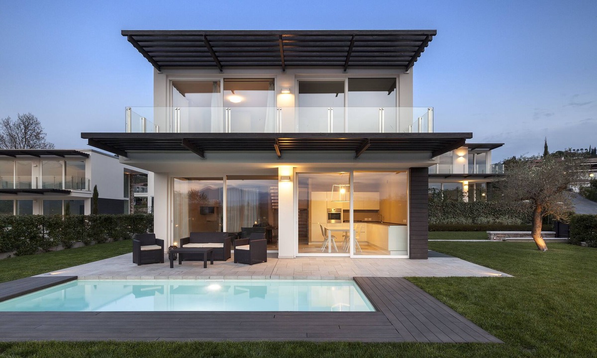 Manerba del Garda Villa | Lake Sunbeam Villa by Wonderful Italy