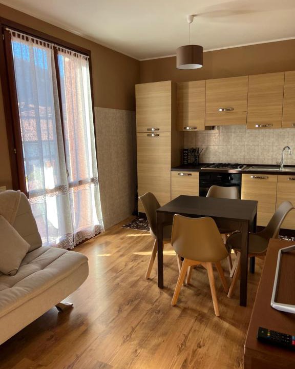 Paratico Apartment | Le joli Lac