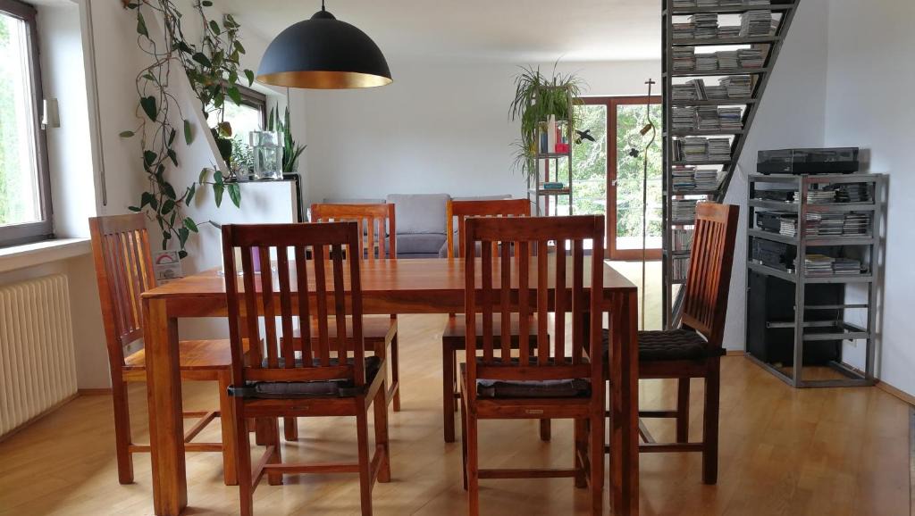 Vollmersbach Apartment | Lichtblick