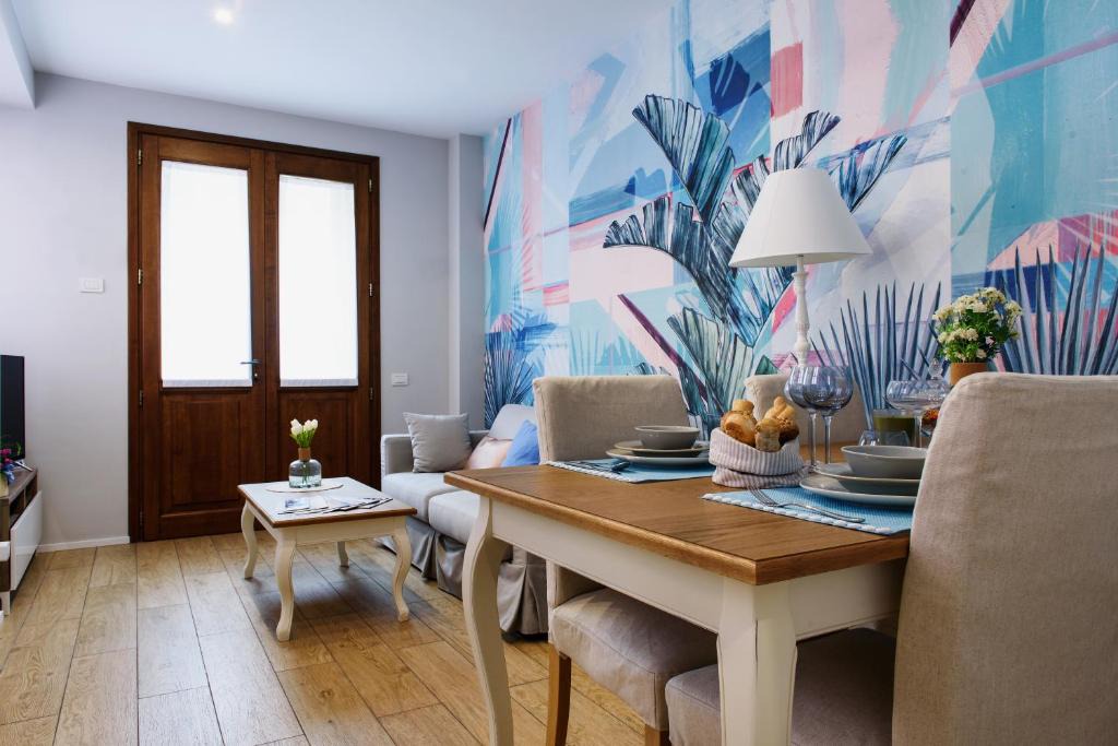Como City Centre Apartment | Lora Luxury House