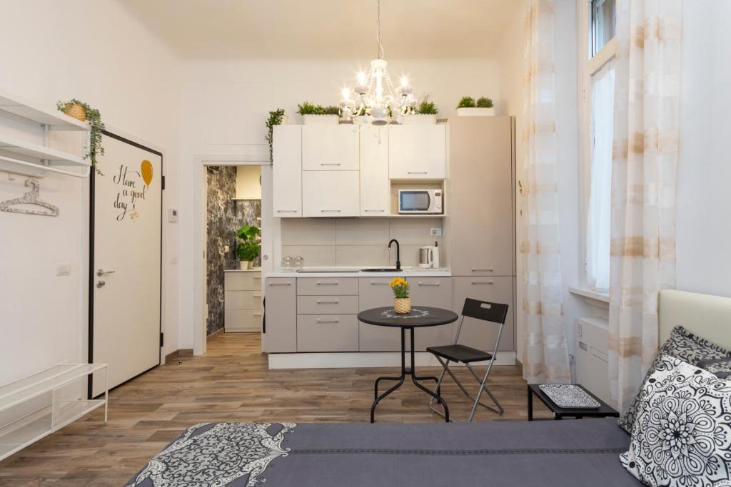 Guastalla Apartment | Lovely flat - Orti 16