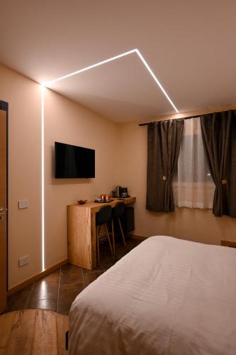 Villa Dalegno House | Lucalì Mountain Room