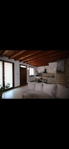 Grassobbio Apartment | Luce