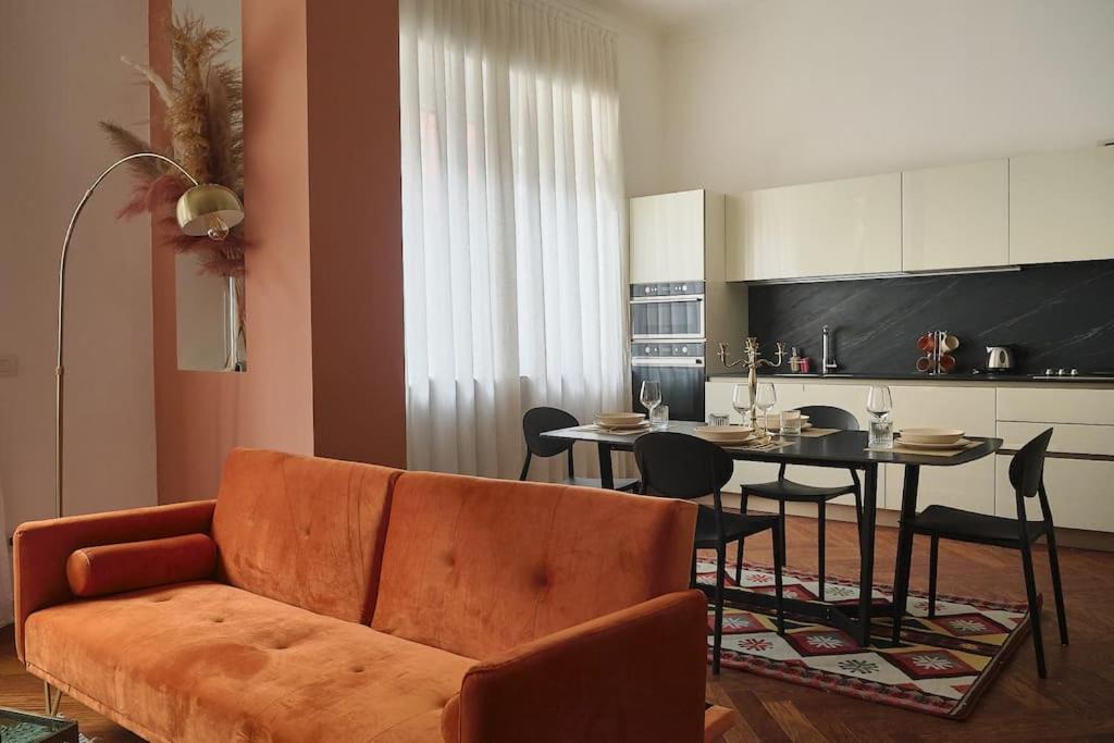 Loreto Apartment | Luminoso appartamento 1min dalla metro [LuxHome33]