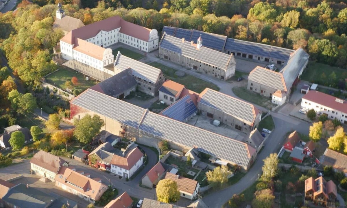 Walbeck Apartment | Luxurious accommodation in the sun castle