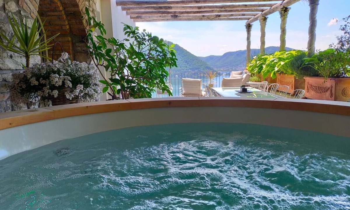 Cernobbio House | Luxury Convent-Finnish Wooden Jacuzzi/LakeViews/AC