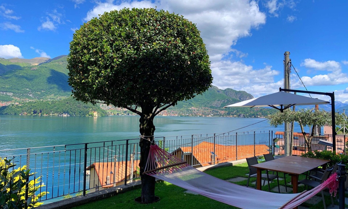 Lezzeno Apartment | LUXURY garden Apartment near BELLAGIO