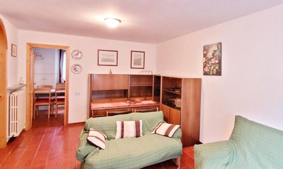 Cassina Valsassina Apartment | MAT CASSINA P1 · Mountain apartment in a typical courtyard