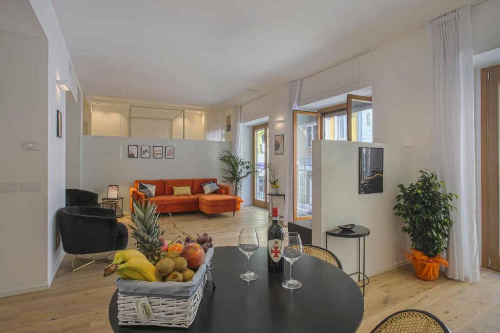 Porta Venezia Apartment | MILAN CHIC Luxury Apartments-hosted by Sweetstay
