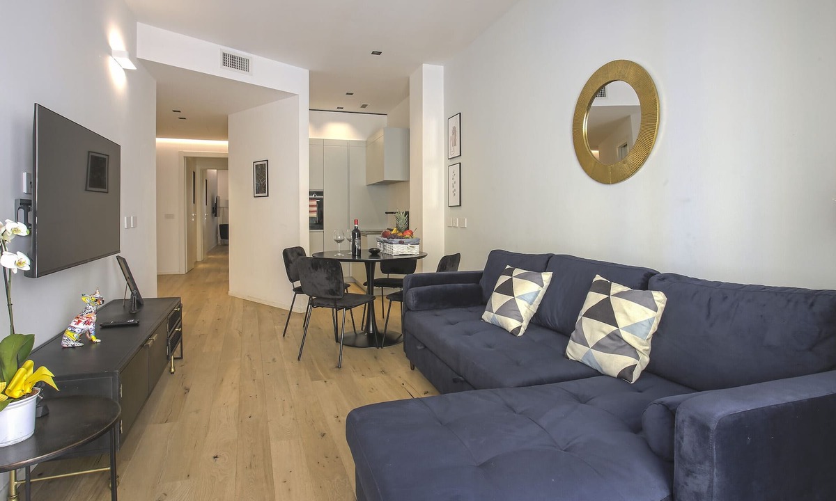 Porta Venezia Apartment | MILAN CHIC suite 4-hosted by Sweetstay