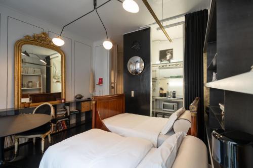 Carrobbio Apartment | Milano Artist Apartment