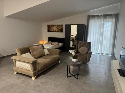Bielefeld Apartment | Modern & ground-level apartment
