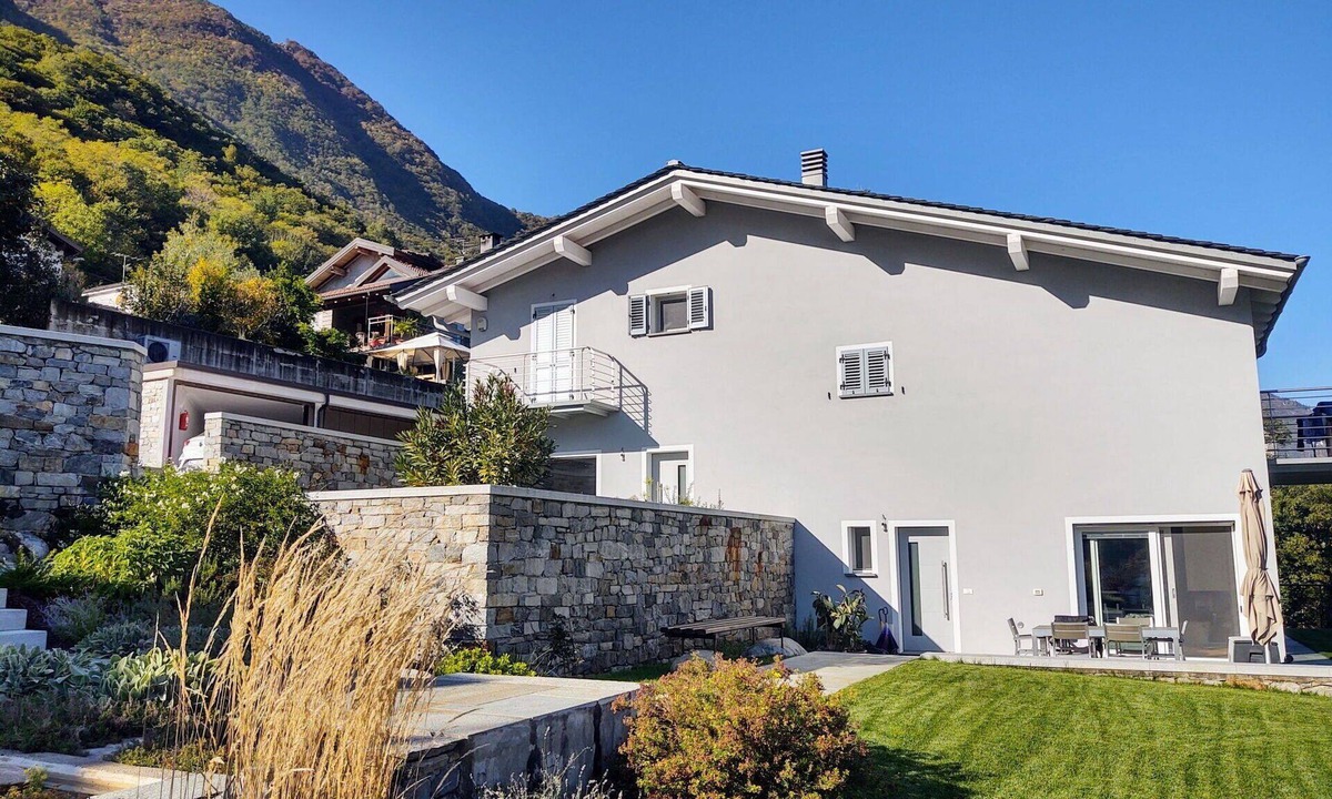 Samolaco Apartment | Nice apartment for 4 people with WIFI, A/C, TV and patio