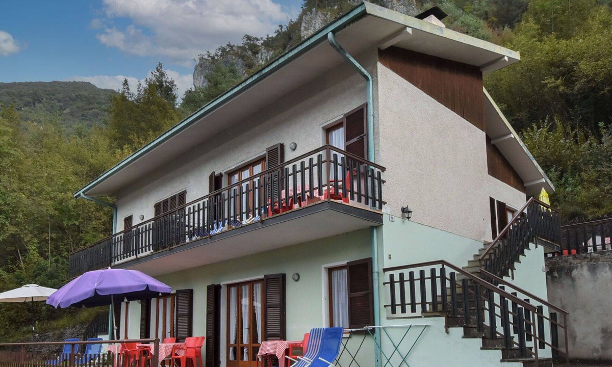 Vesta Apartment | Nice apartment for 6 guests with WIFI, TV, terrace and pets allowed