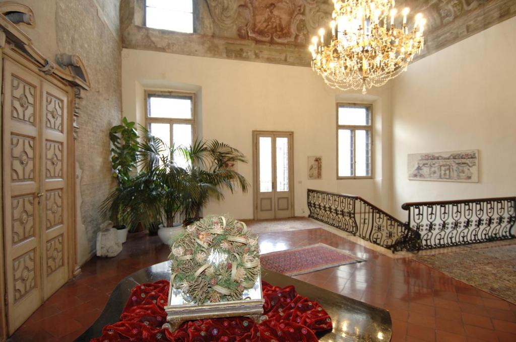 Old Town Bed & Breakfast | Palazzo Arrivabene B&B