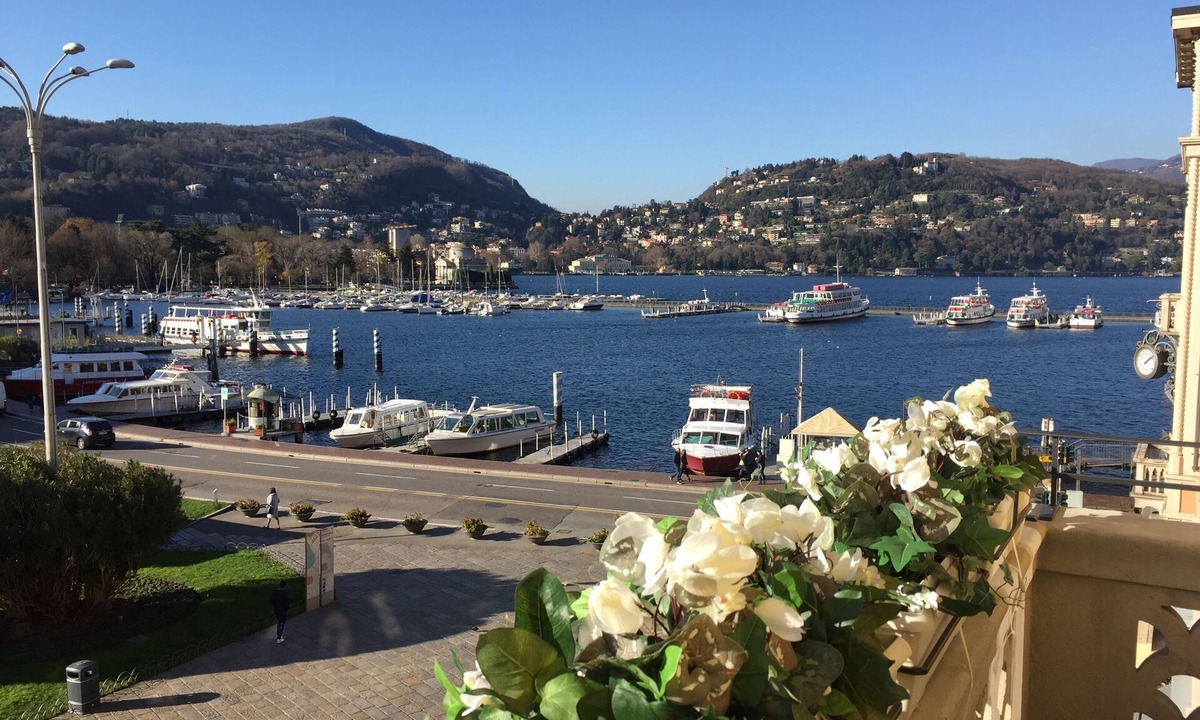 Como City Centre Apartment | Piazza Cavour - Luxury Lake View Apartment
