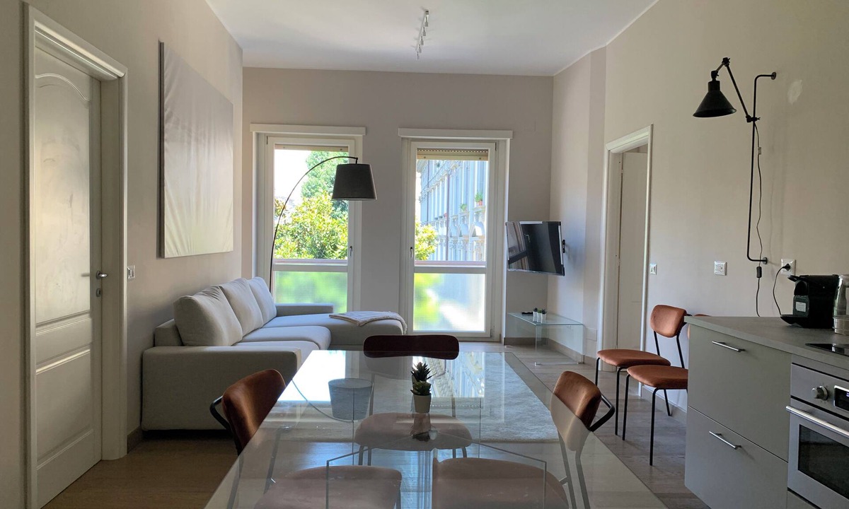 Tricolore Apartment | Pindemonte 2 Trilo - Two Bedroom Apartment, Sleeps 5