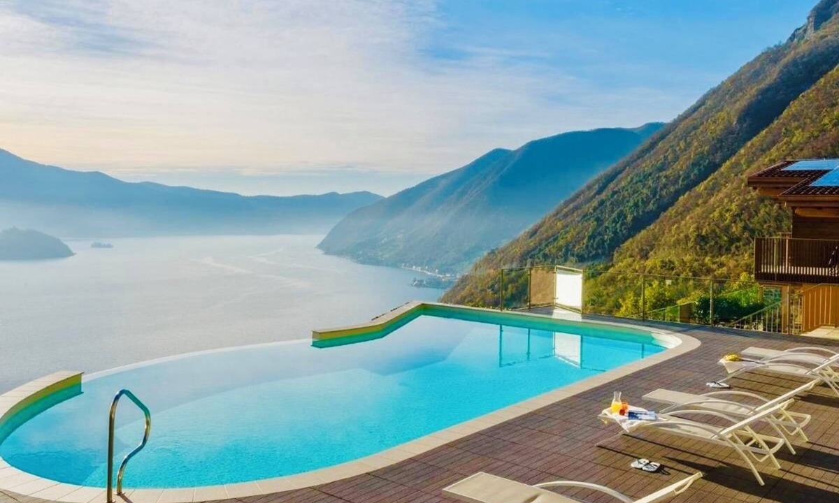 Parzanica Apartment | Prestige Lake Skyline