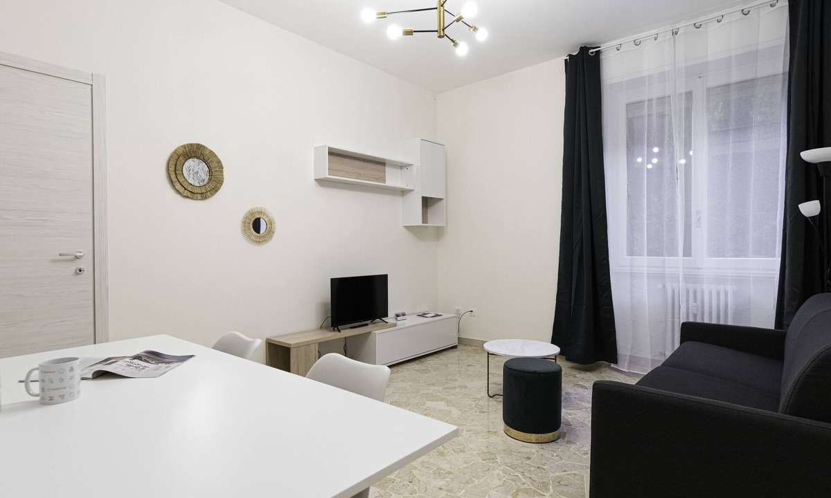 Monza Apartment | Puccini 3 - One Bedroom Apartment, Sleeps 4