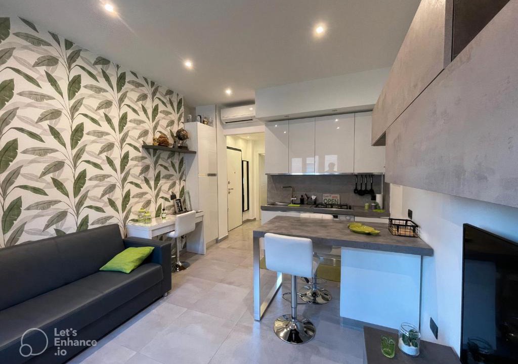 Affori Apartment | R39 Modern Apartment with Private Parking