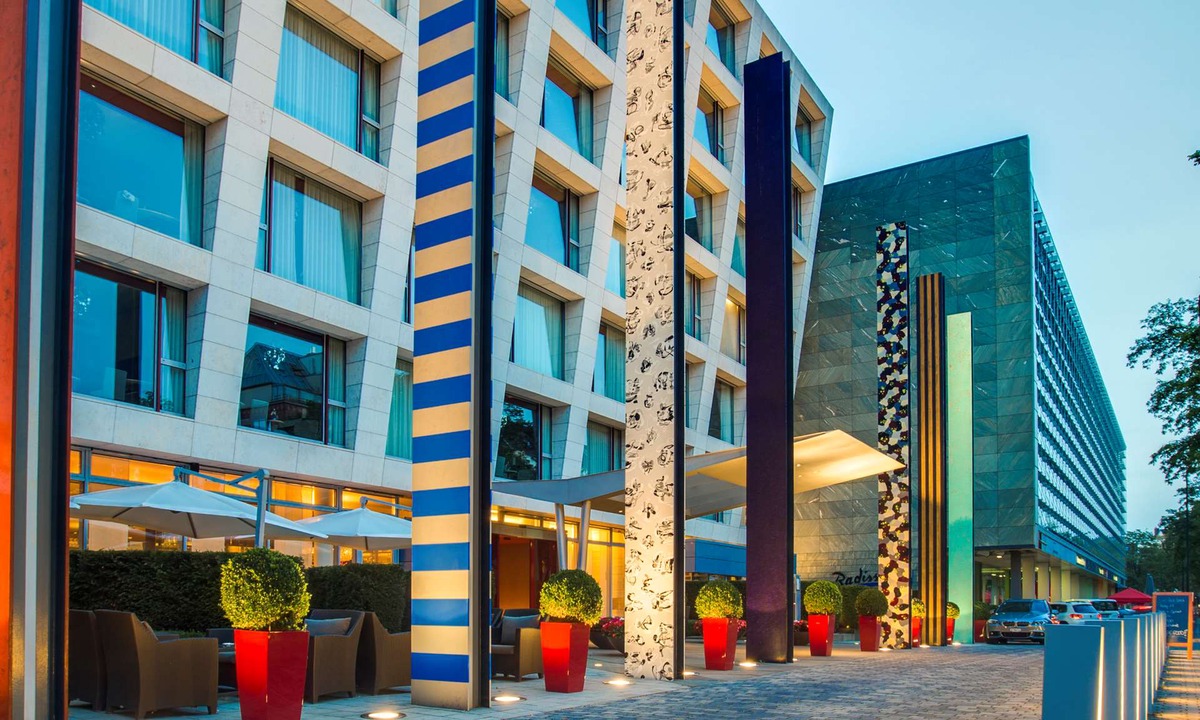 Unterbilk Hotel | Radisson Blu Media Harbour Hotel, Düsseldorf