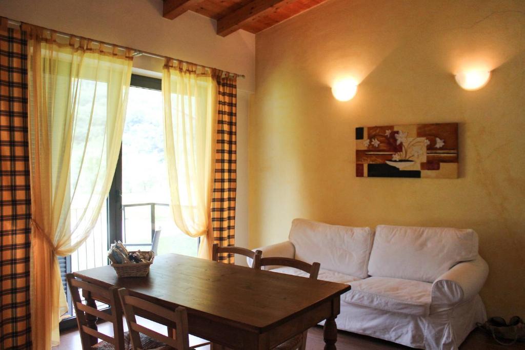 Piantedo Apartment | Residence I Fiori 916S
