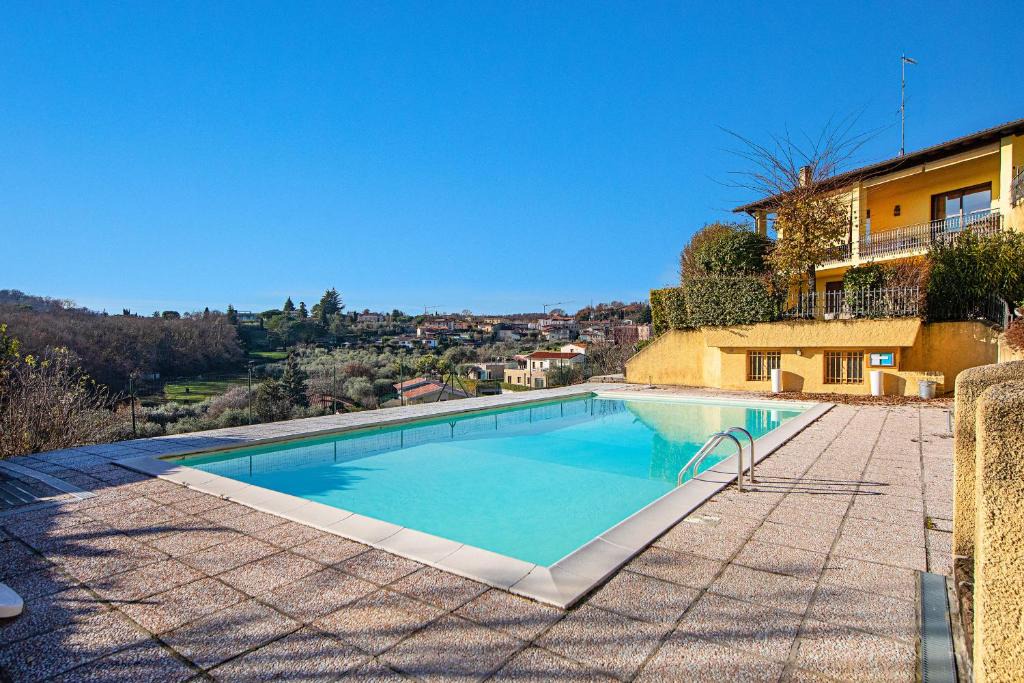 Soiano del Lago Apartment | Residence Stropea 5 Apartment by Wonderful Italy