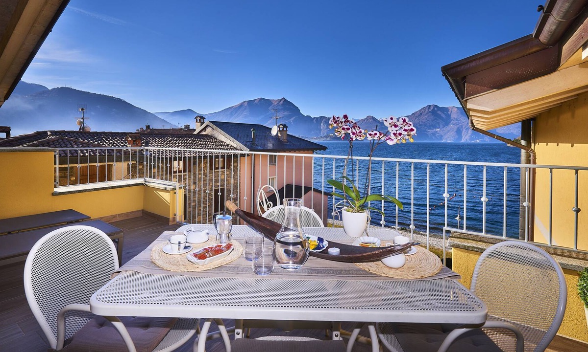 Lierna Apartment | Riva Bianca residence, Misultin house facing the lake