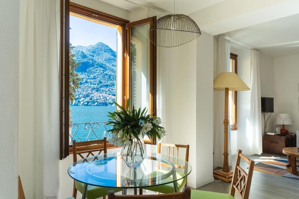 Carate Urio Apartment | Romantic Pier by Rent All Como