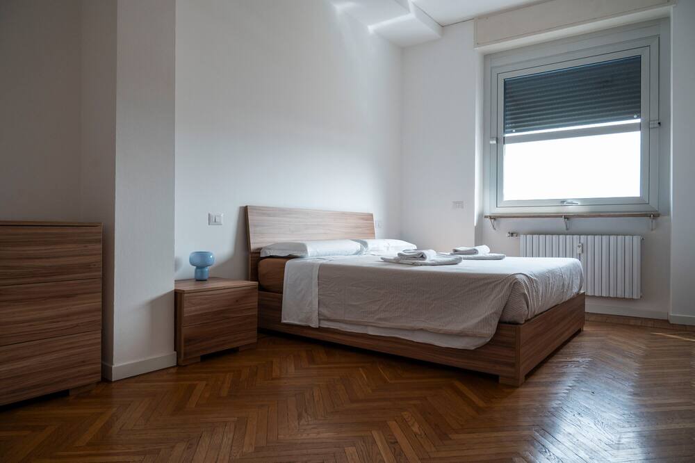 Citta Bassa Apartment | Room 'Enza 2' with Wi-Fi