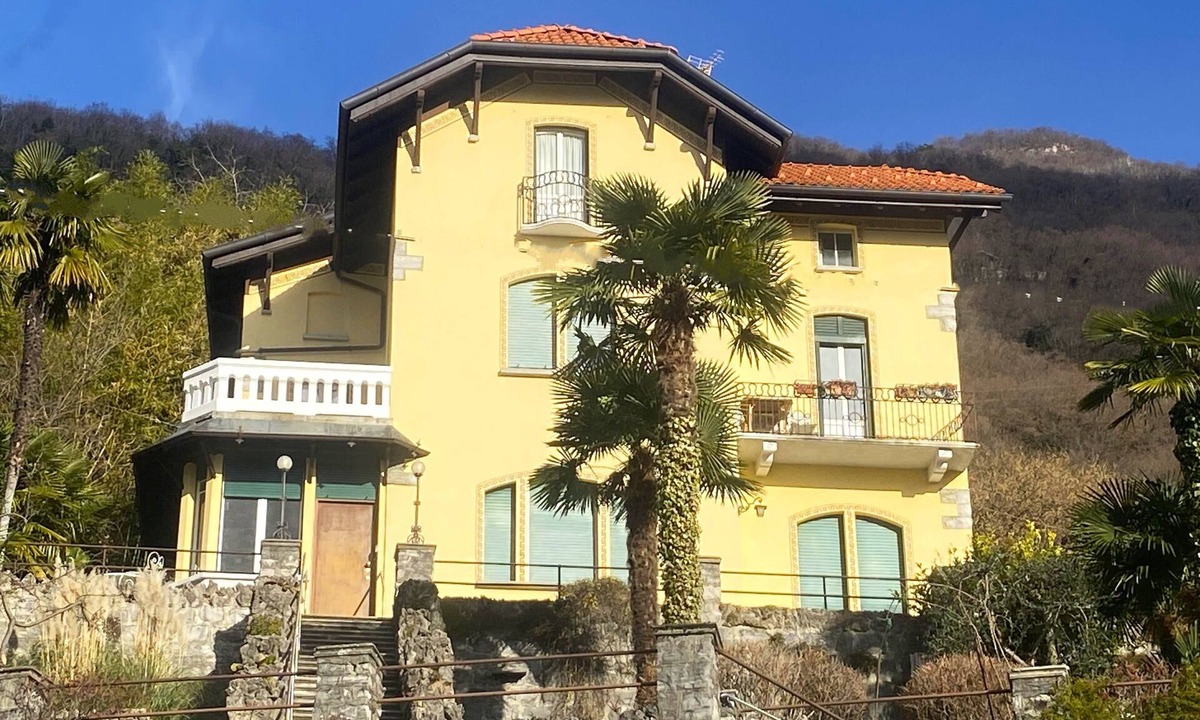 Perledo Villa | Room in Villa, with private bathroom and kitchen use.
