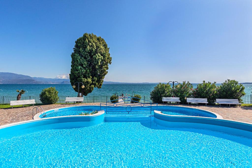 Solarolo Apartment | San Sivino Apartments with pool by Wonderful Italy