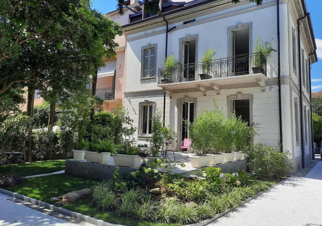 Como House | SantAgata bed&breakfast