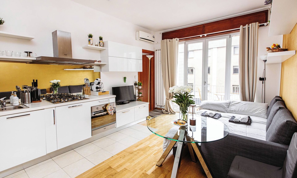 Centro Direzionale House | Sicilian Escape - 100m from Milan Central Station