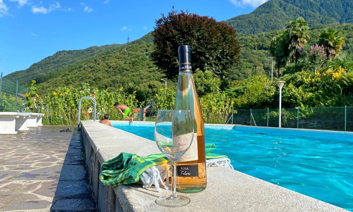 Colico Piano Apartment | Sole 4 Garden Holiday Apartment with Pool