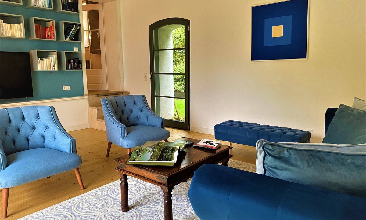 Euskirchen House | Spend your next vacation on the grounds of a castle
