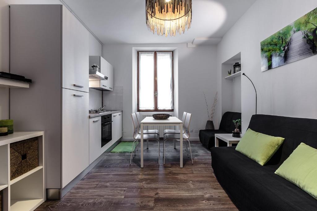 Varesine Apartment | StayEasy Fara12 - Central Station & downtown walking distance