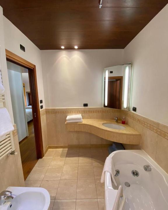 Sirmione Old Town Apartment | Suite Mavino Appartamenti