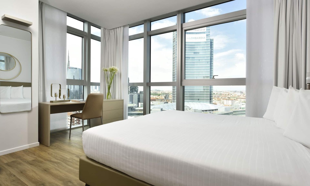 Centro Direzionale Apartment | Superior two-room apartment with city view - Torre Galfa Milan | A Experiences