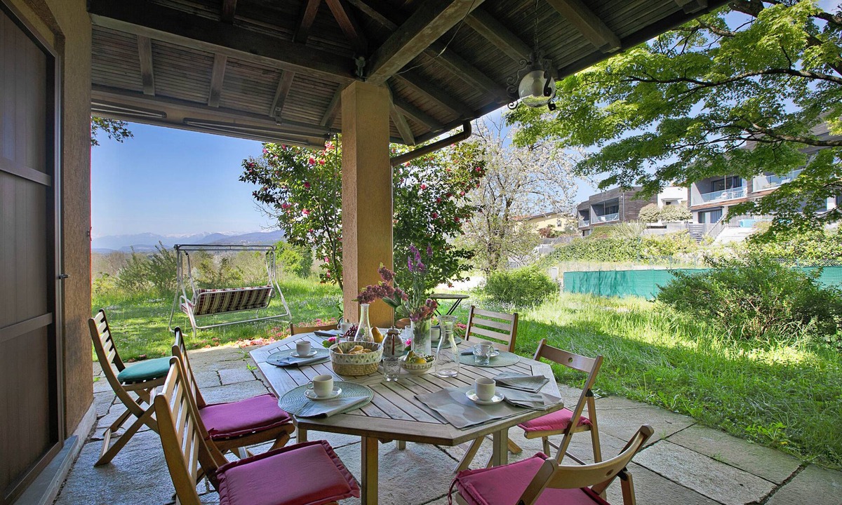 Buguggiate Villa | Three Lakes Villa Varese, Buguggiate, Italy
