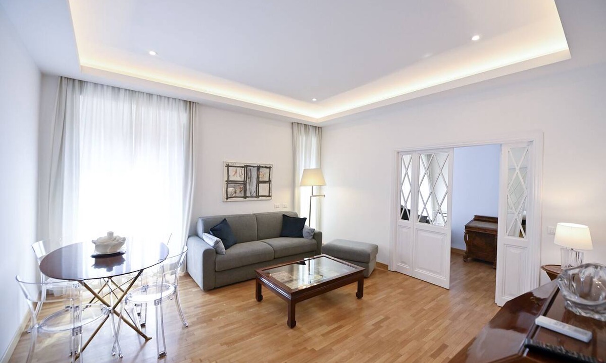 Rione XVI Ludovisi Apartment | Three Steps from Spanish Steps