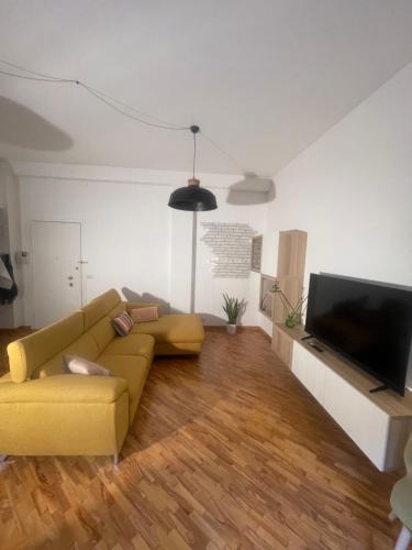 Montalbino Apartment | Urban Chic in Niguarda- 10 minutes to MM3