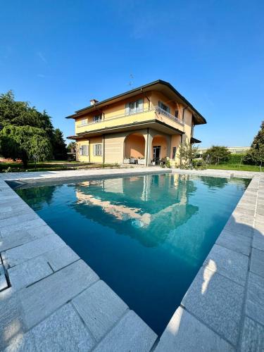 Cassano d'Adda Apartment | Villa 2