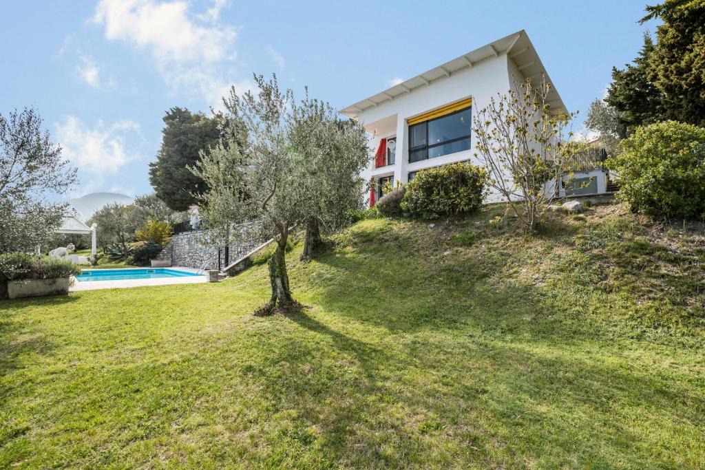 Gaino Villa | Villa Bianca