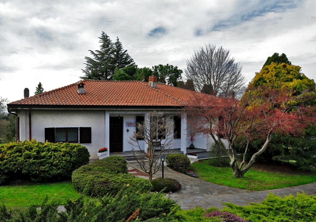 Sumirago Villa | Villa Carla