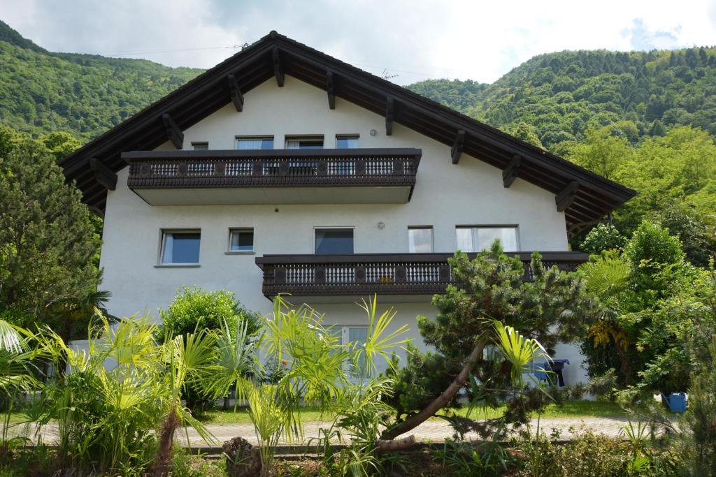 Colico Piano Apartment | Villa Carlo
