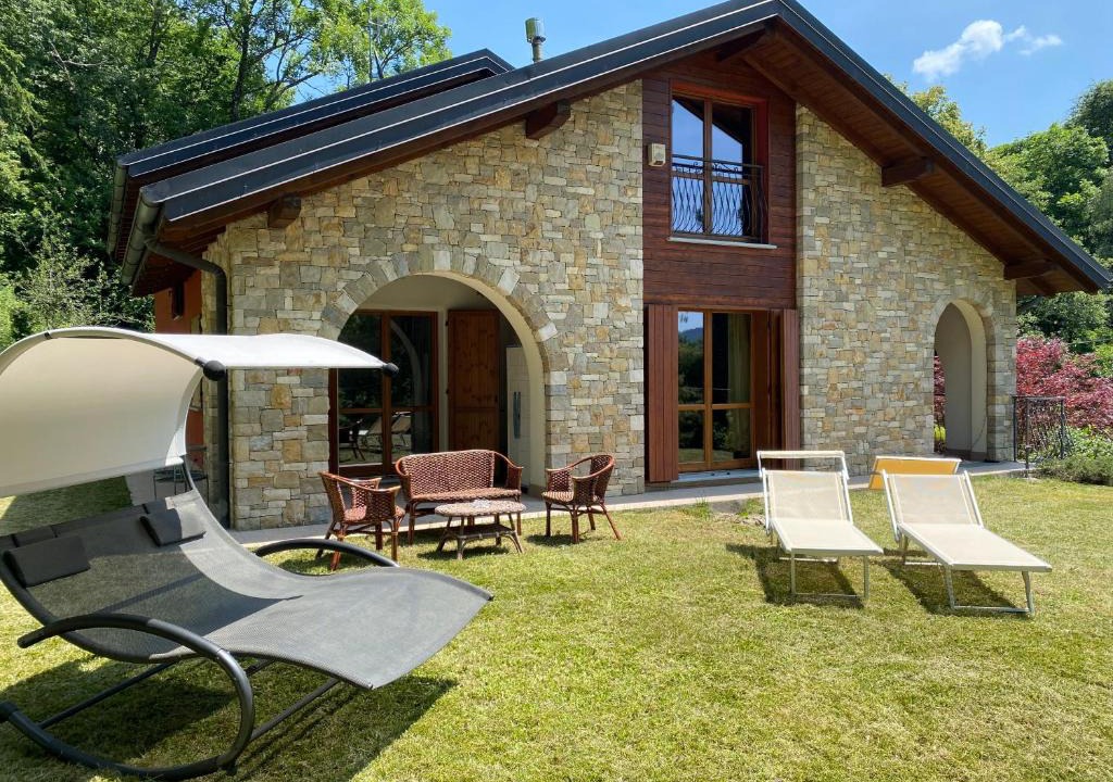 Alta Valle Intelvi Bed & Breakfast | Villa Marzia