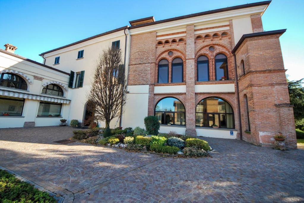 Cazzago San Martino House | Villa Santa Maria dell'Arco - Centro Oreb