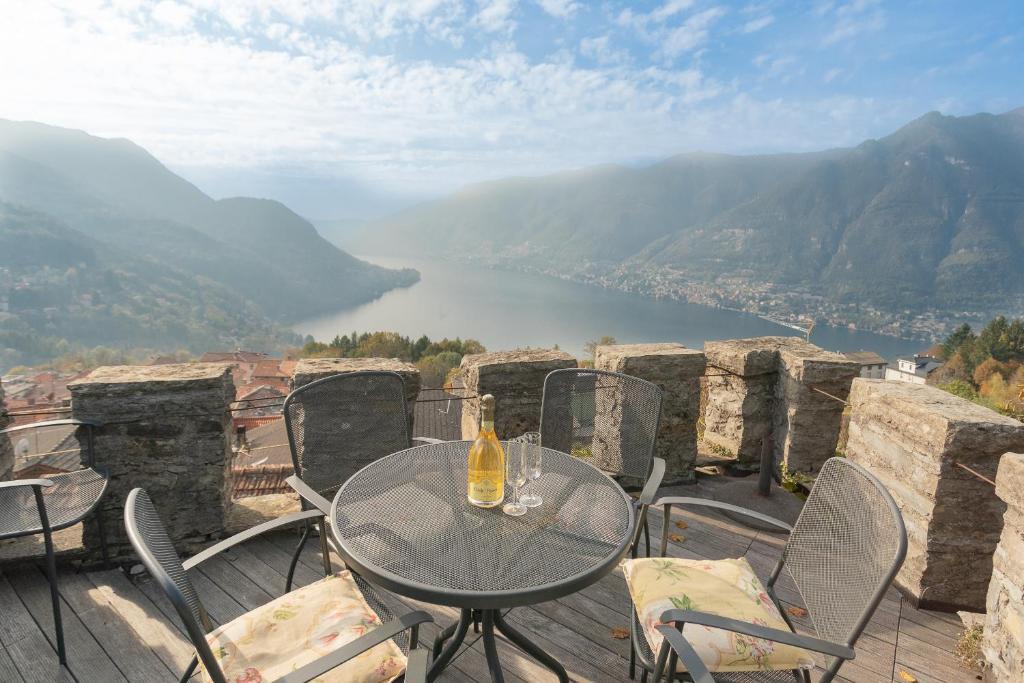 Palanzo Villa | Villa Torre di Palanzo with Magnificent View by Rent All Como
